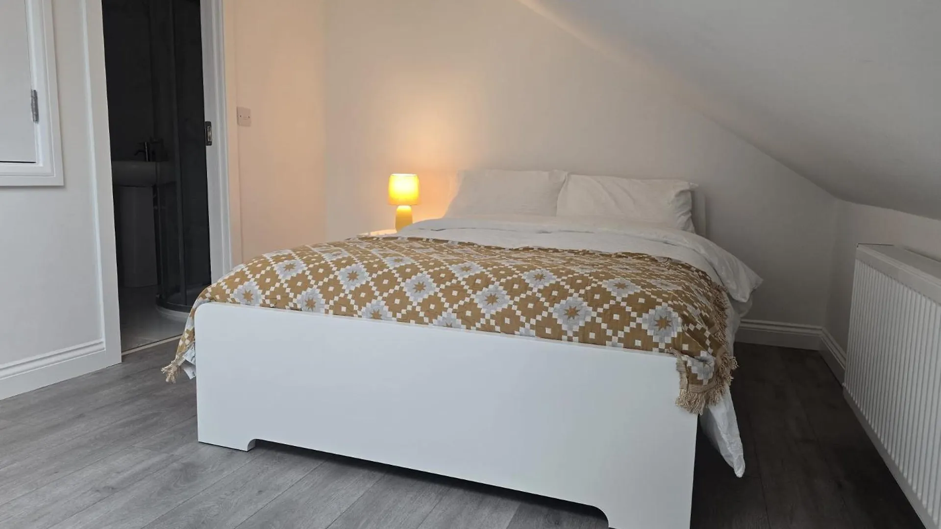 Abi'S World Hotel Tyrrelstown