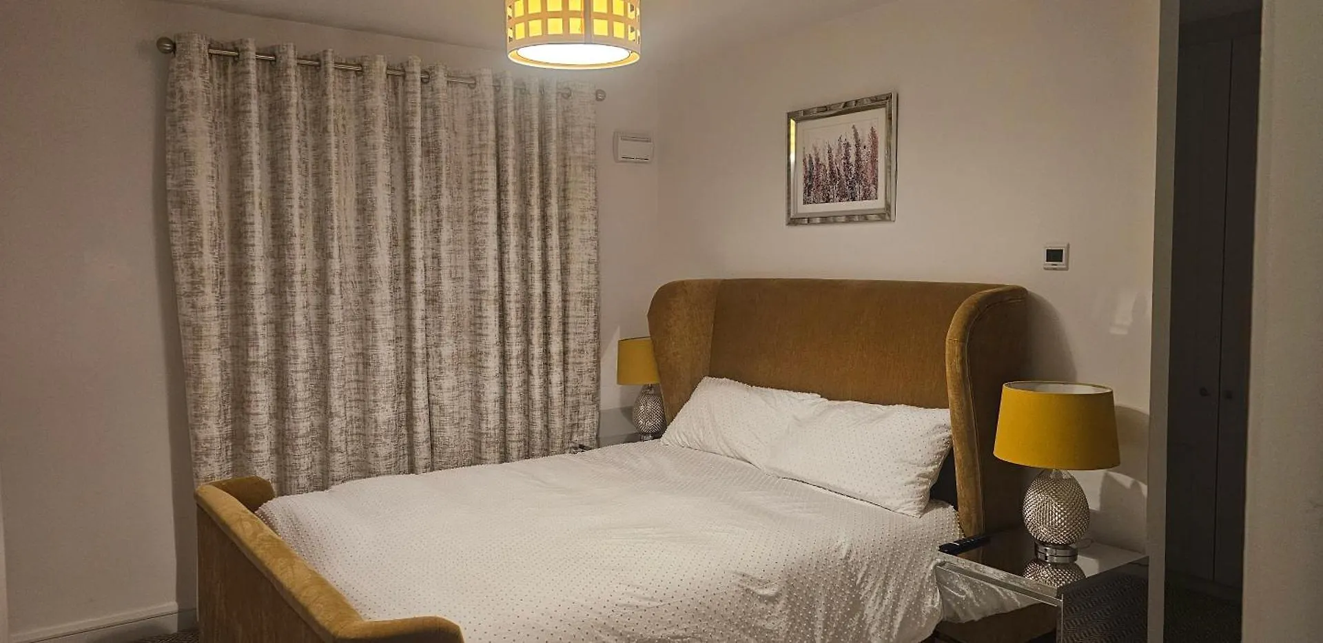 Abi'S World Hotel Tyrrelstown